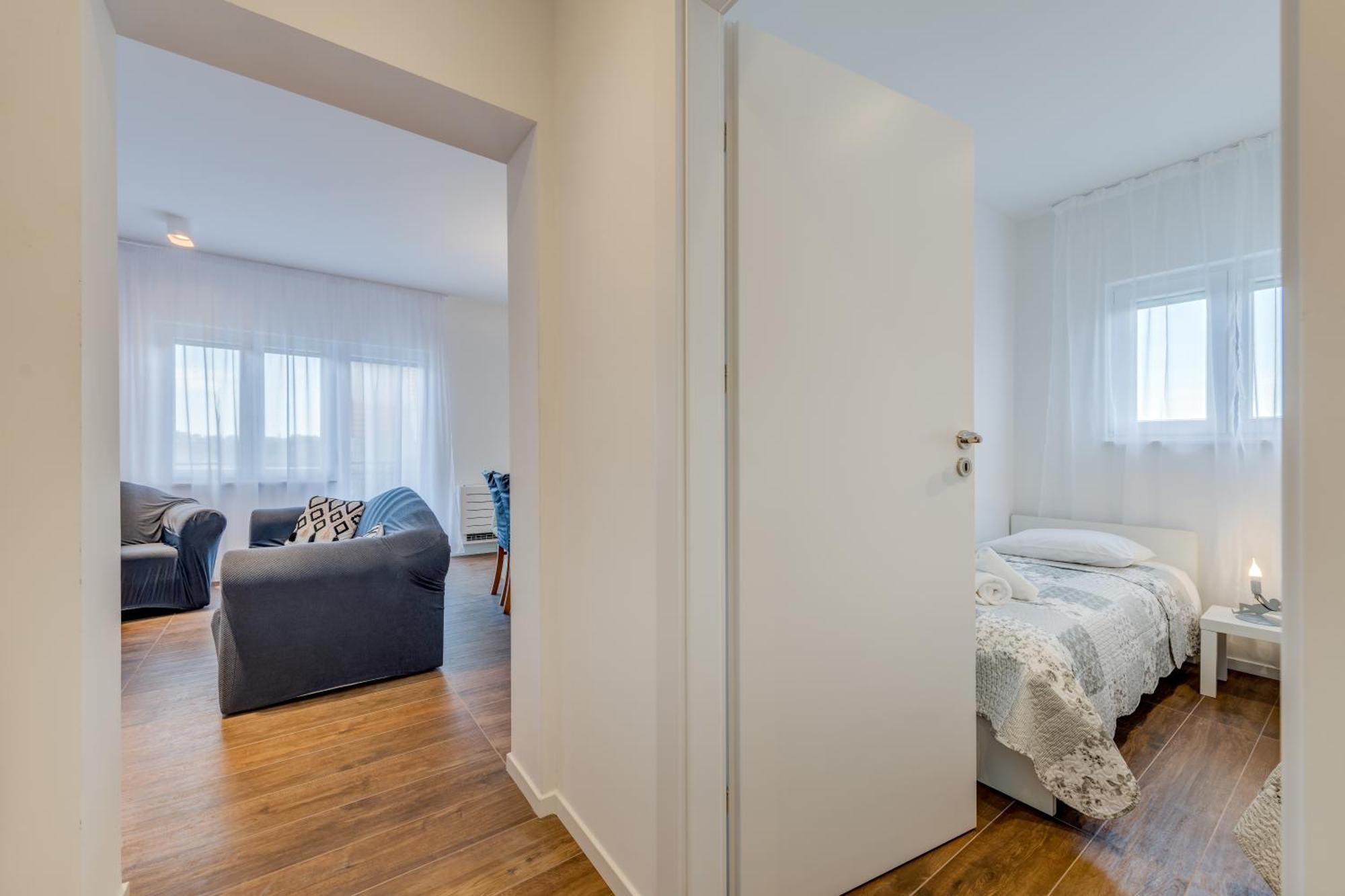 Centrally Located Apartments, Free Parking * Trogir