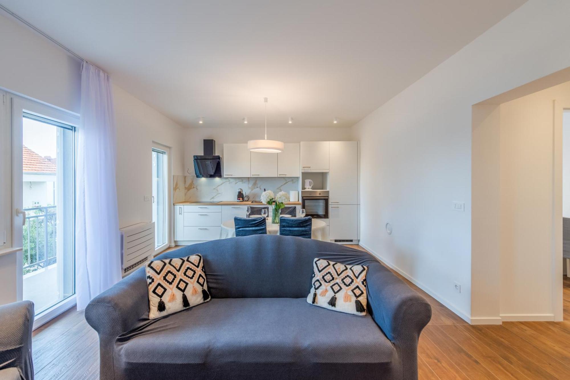 Centrally Located Apartments, Free Parking