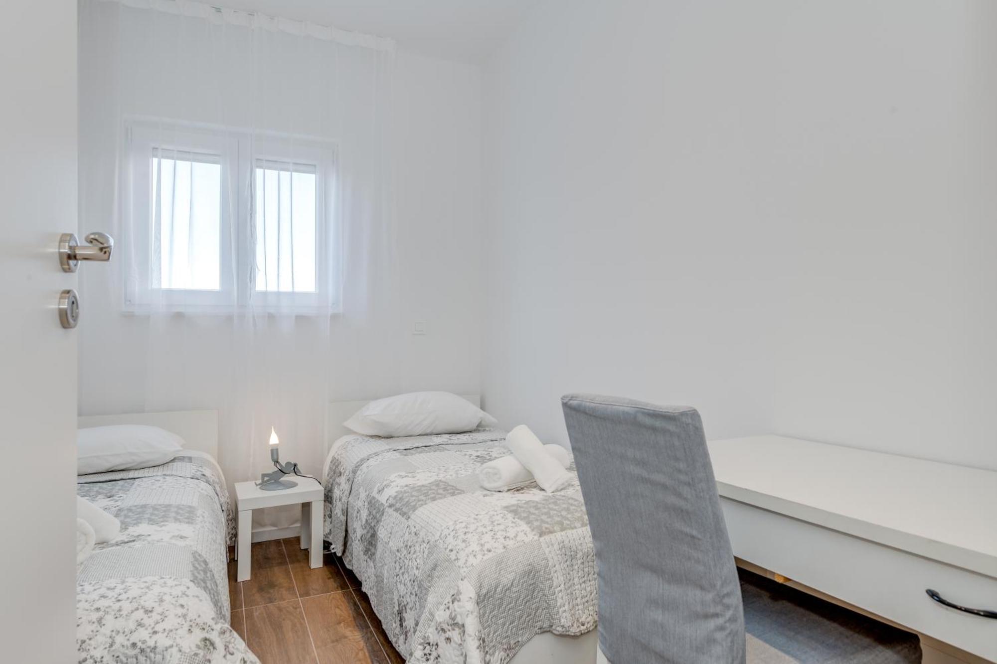Centrally Located Apartments, Free Parking Lägenhet *