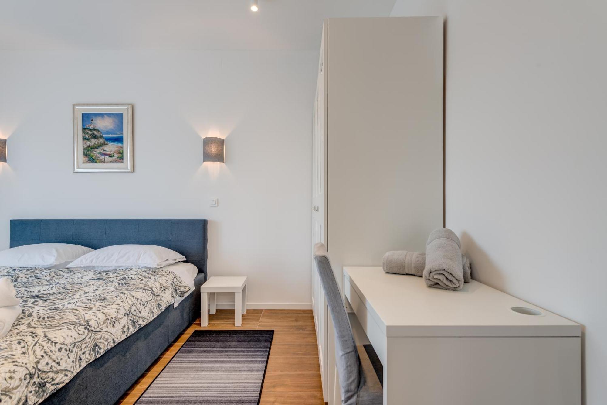 Lägenhet Centrally Located Apartments, Free Parking