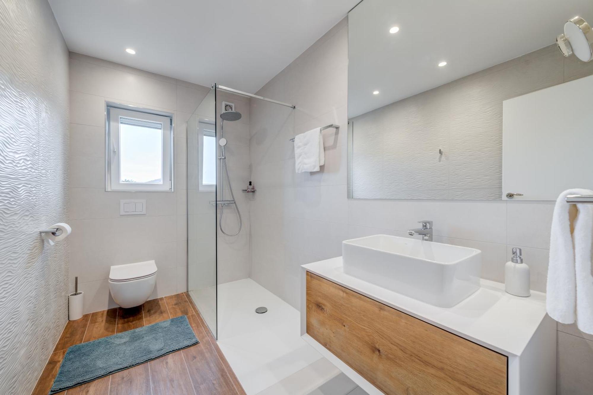 Centrally Located Apartments, Free Parking * Trogir
