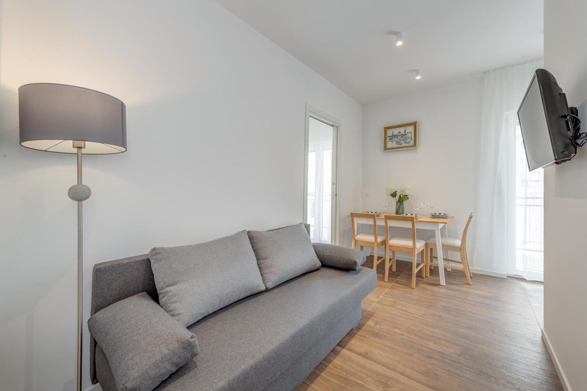 Lägenhet Centrally Located Apartments, Free Parking *