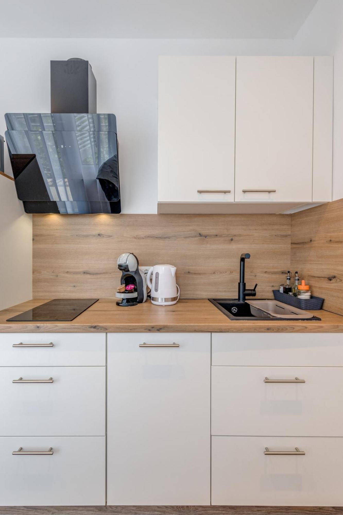 Centrally Located Apartments, Free Parking Lägenhet