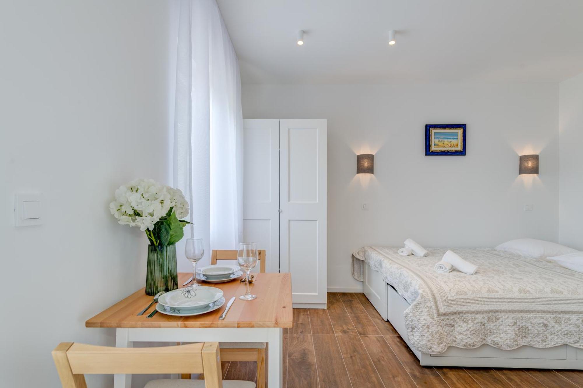 Centrally Located Apartments, Free Parking Lägenhet Trogir