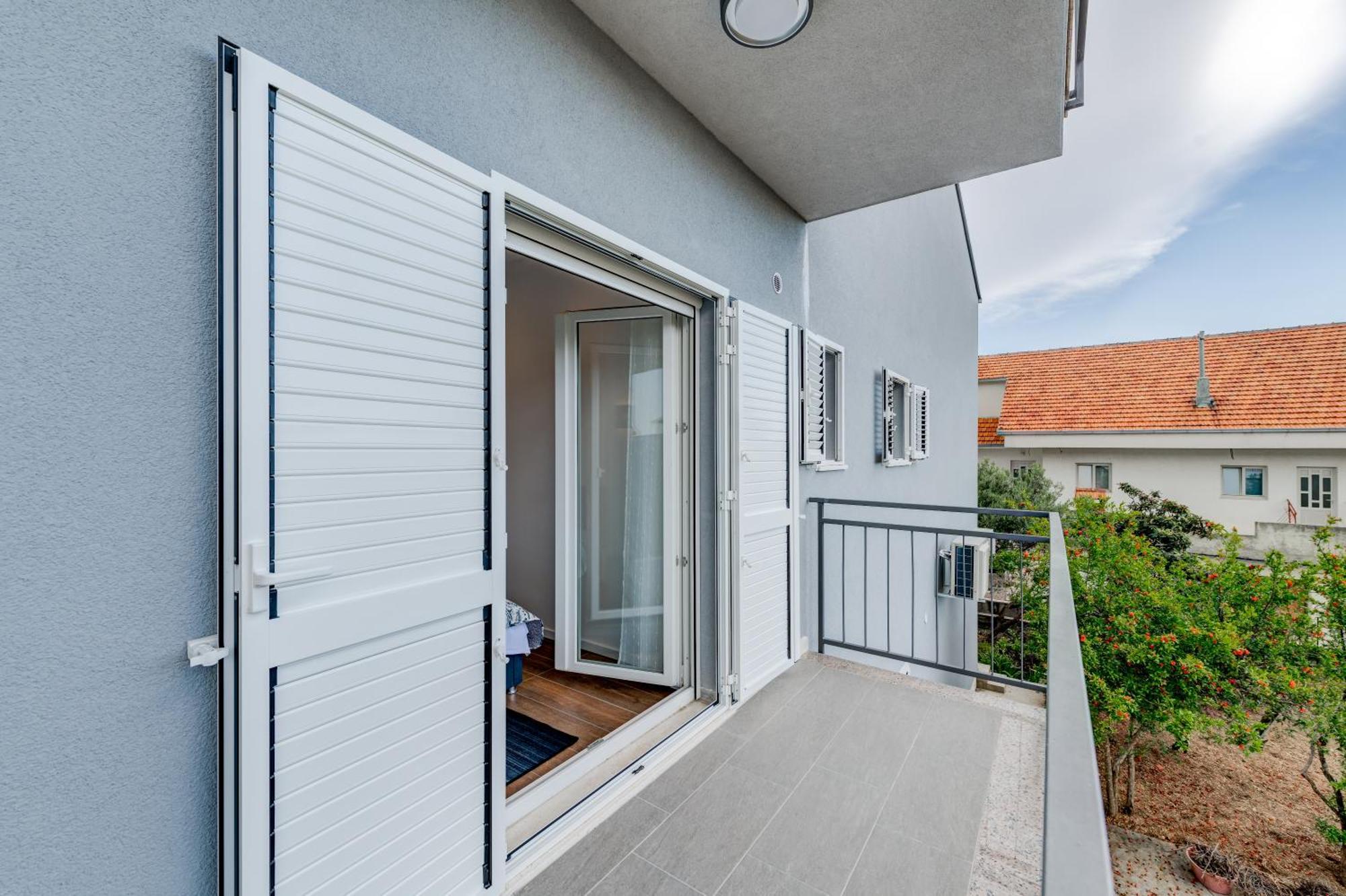 Centrally Located Apartments, Free Parking