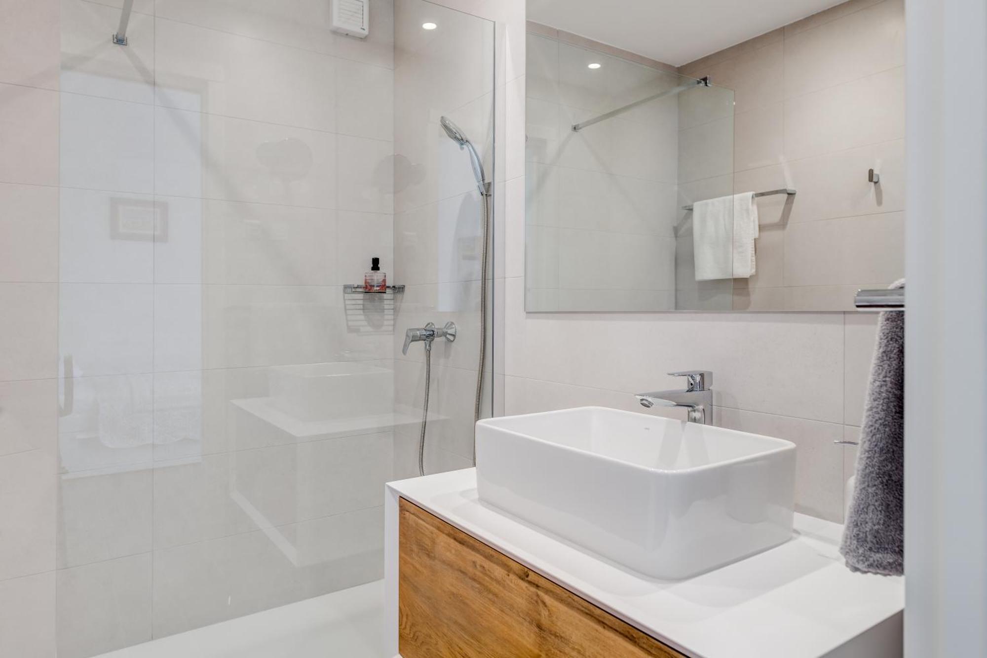 Centrally Located Apartments, Free Parking * Trogir