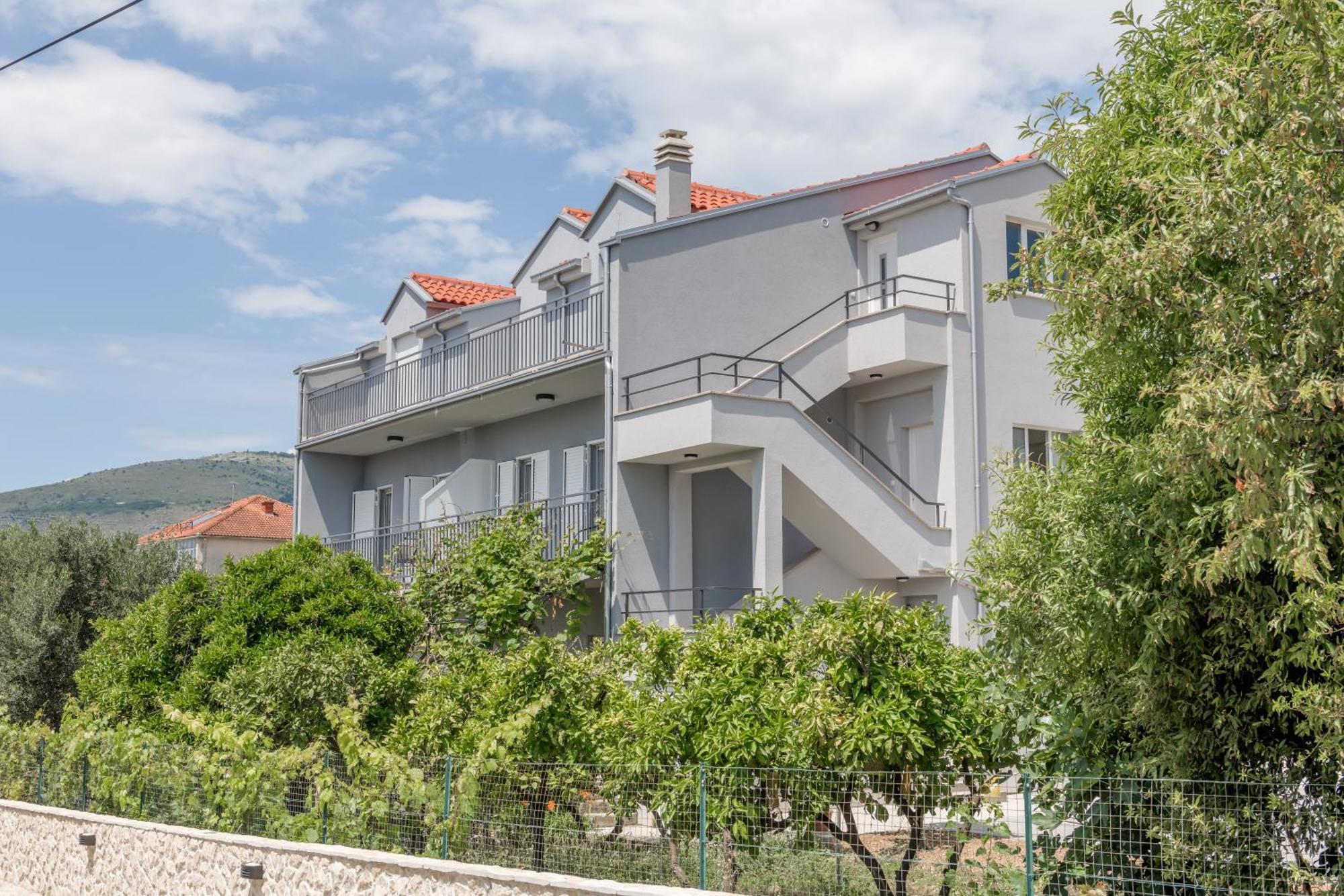Lägenhet Centrally Located Apartments, Free Parking Trogir