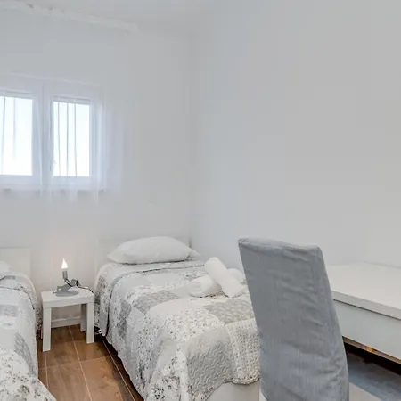 Centrally Located Apartments, Free Parking Trogir Exterior photo