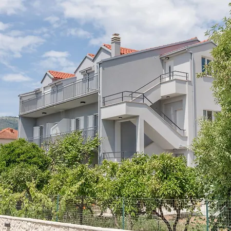 Centrally Located Apartments, Free Parking Trogir Exterior photo
