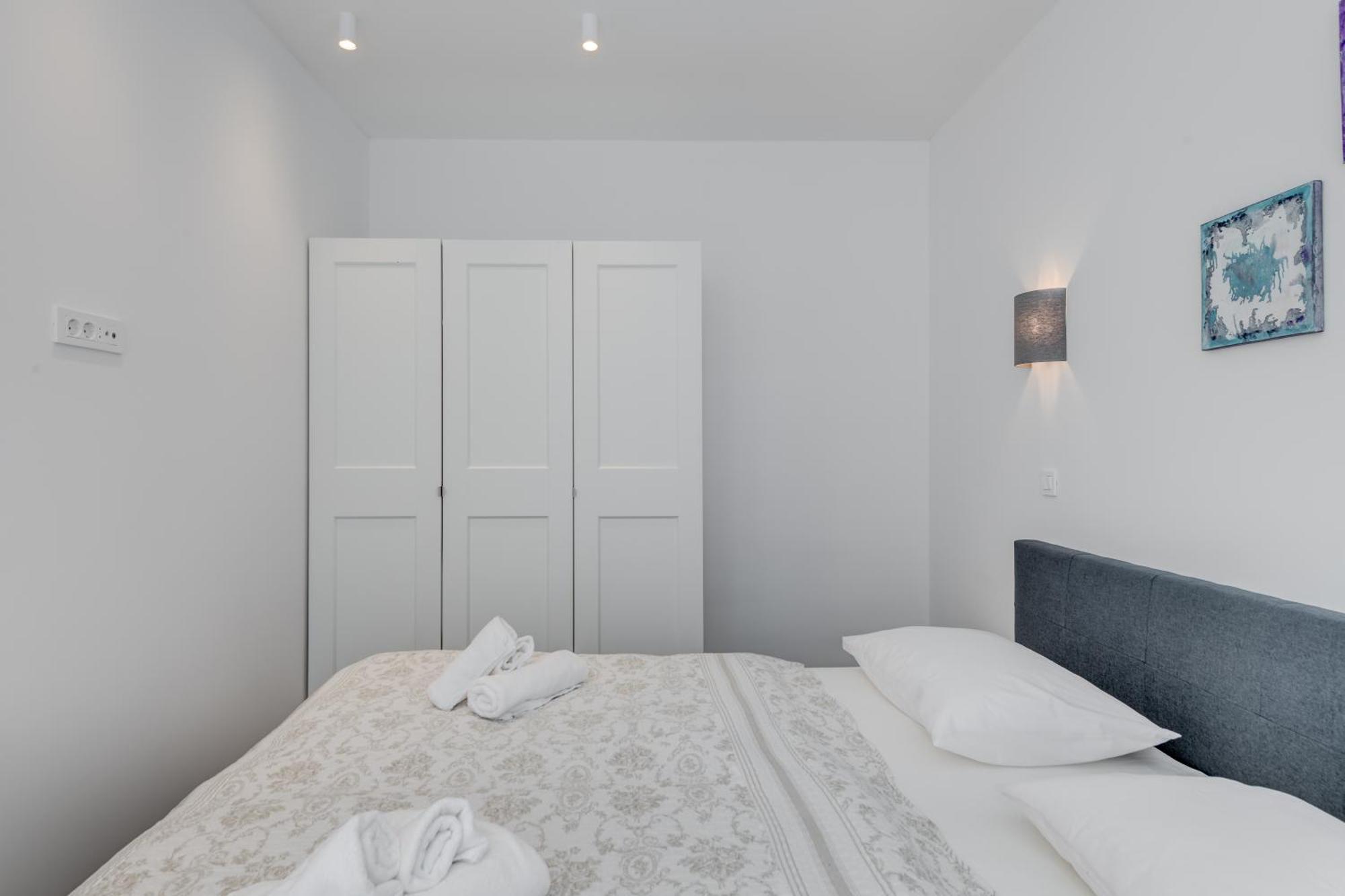 Centrally Located Apartments, Free Parking Appartamento *