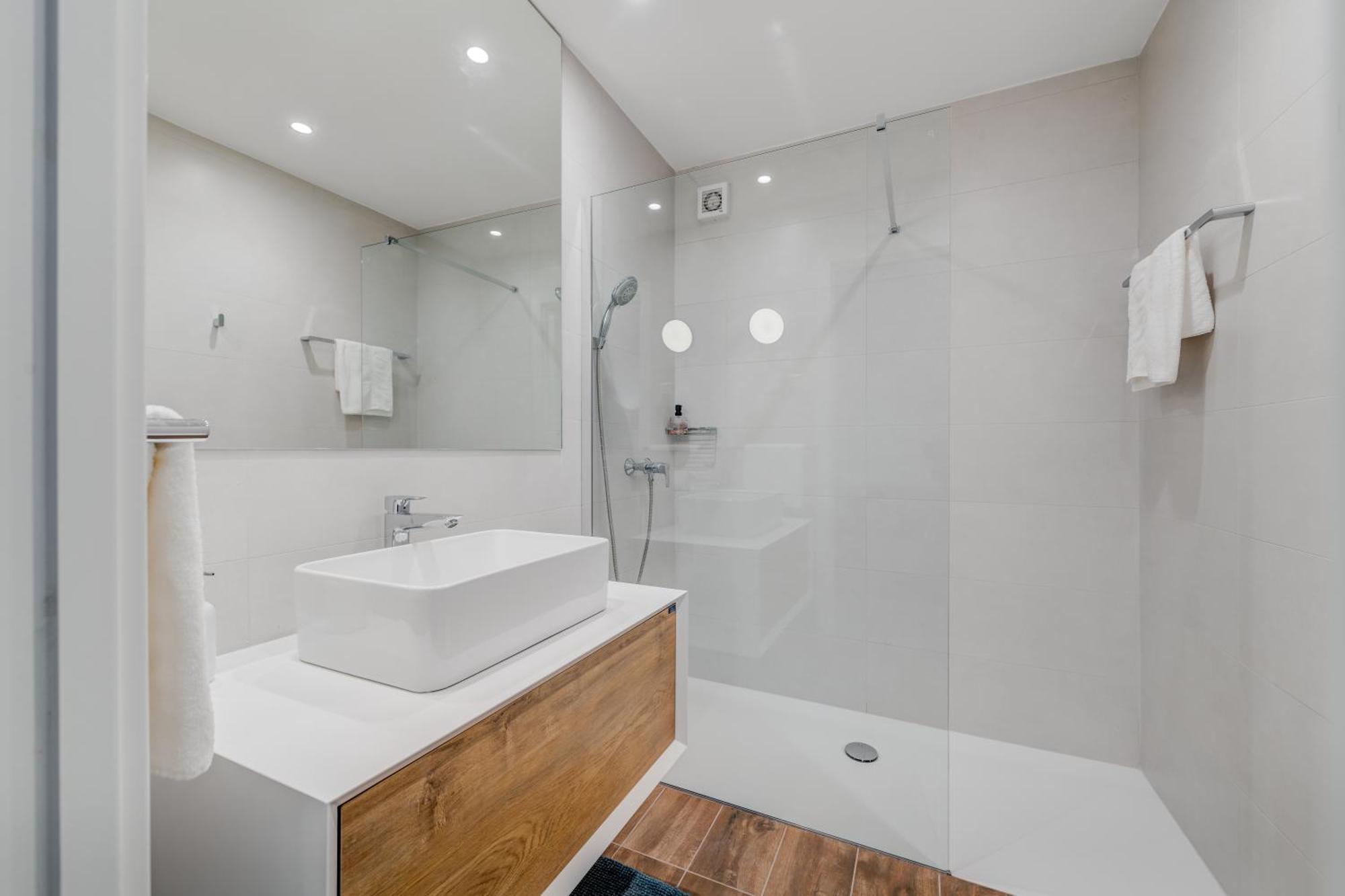 Appartamento Centrally Located Apartments, Free Parking *